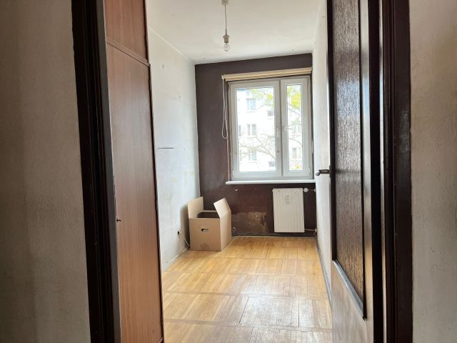 Mieszkanie 3-pokojowe Poznań Winogrady, os. Kosmonautów. Zdjęcie 2