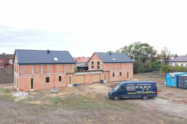 bliźniak, 5 pokoi Sanniki. Zdjęcie 1