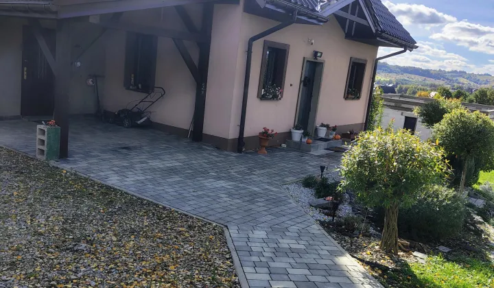 dom wolnostojący, 5 pokoi Sosnowice, ul. Krakowska