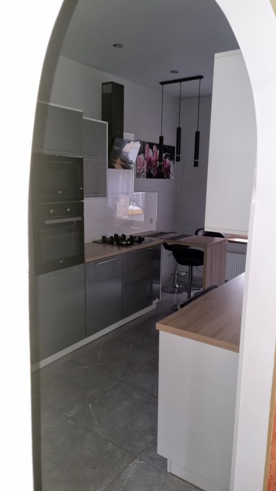 Mieszkanie 4-pokojowe Legnica Centrum, ul. Biskupia. Zdjęcie 2