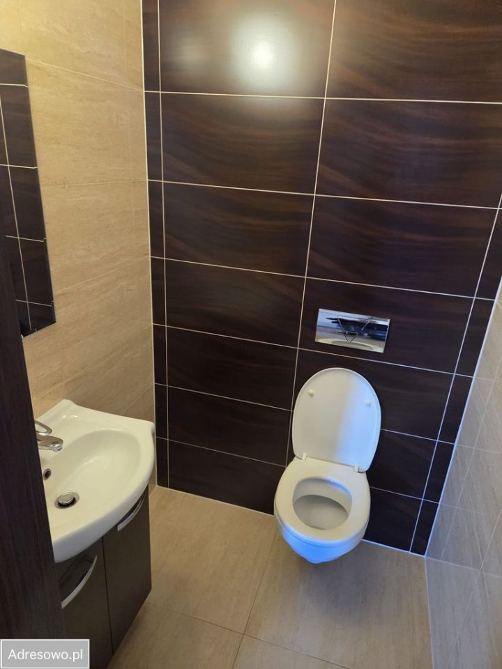 dom wolnostojący, 4 pokoje Ustrobna. Zdjęcie 8