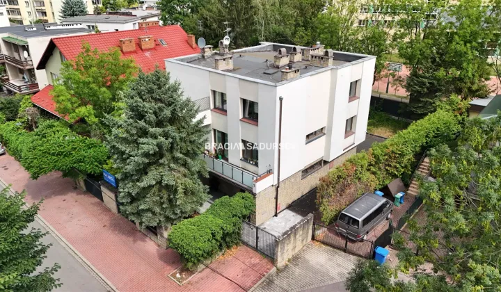 dom wolnostojący, 10 pokoi Kraków Prądnik Czerwony, ul. Promienistych