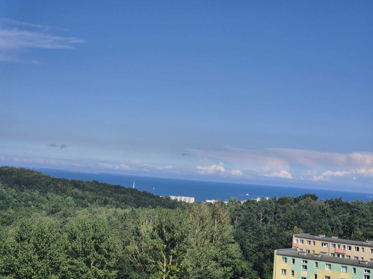 Mieszkanie 1-pokojowe Gdynia, ul. Polskiego Czerwonego Krzyża. Zdjęcie 1