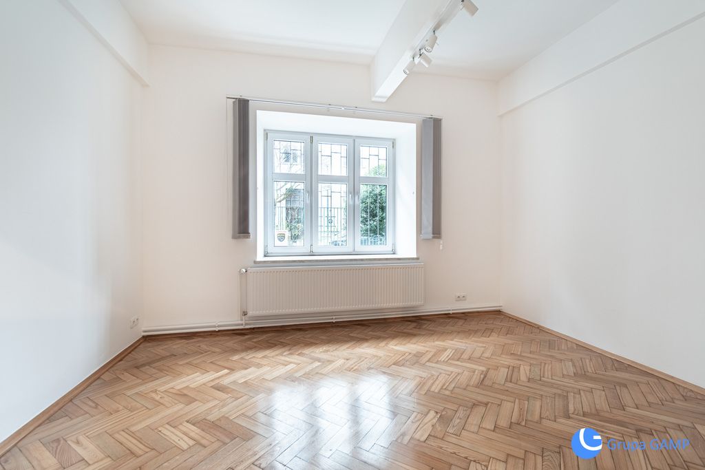 Biuro Kraków Półwsie Zwierzynieckie, ul. Władysława Syrokomli. Zdjęcie 1