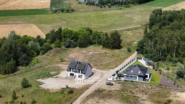 bliźniak, 3 pokoje Mnichowo. Zdjęcie 3