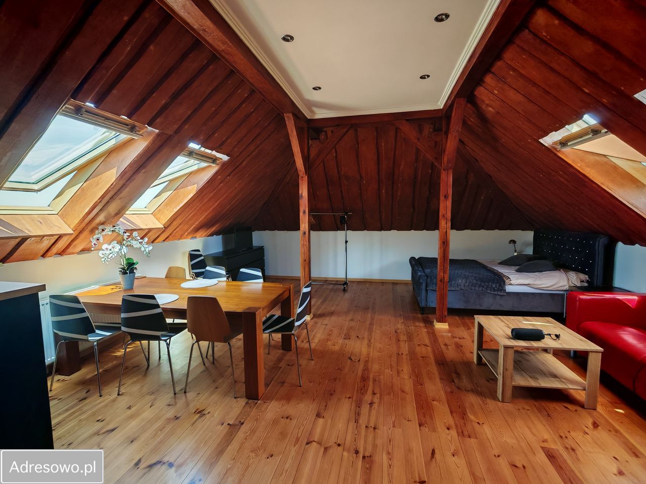 dom wolnostojący, 10 pokoi Żerniki Wrocławskie. Zdjęcie 6