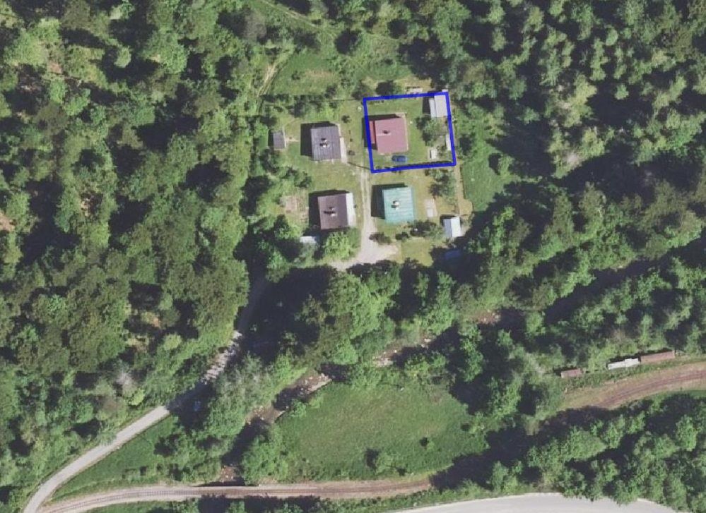 dom wolnostojący, 3 pokoje Żubracze. Zdjęcie 15