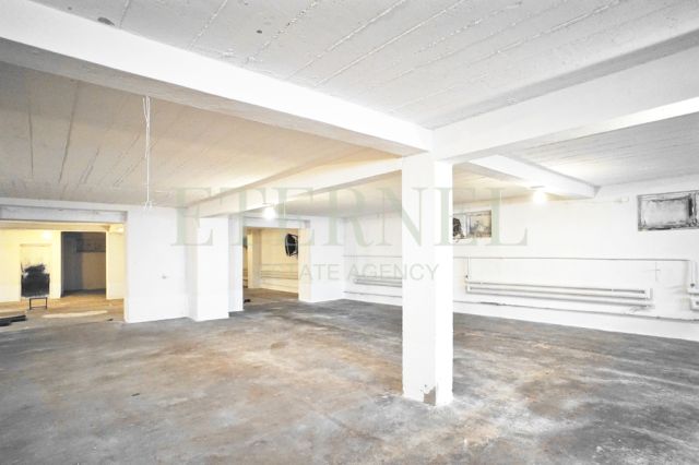 Hala/magazyn Lednica Górna. Zdjęcie 11