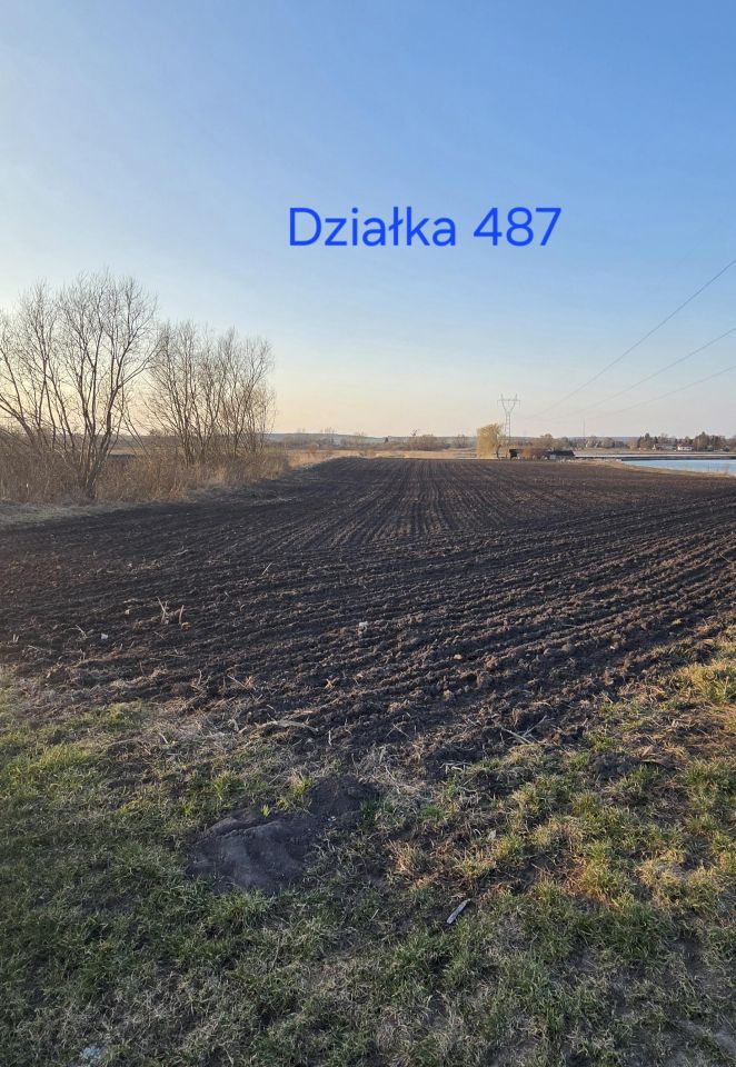 Działka rolna Uher. Zdjęcie 1