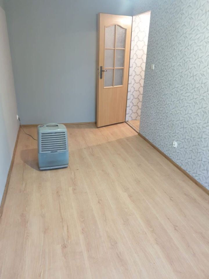 Mieszkanie 3-pokojowe Dobrzyca. Zdjęcie 3