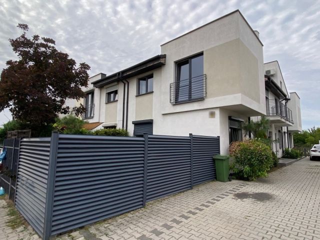 bliźniak, 4 pokoje Komorniki, ul. Kalinowa. Zdjęcie 1