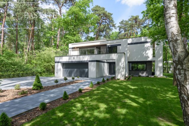 dom wolnostojący, 5 pokoi Sękocin-Las. Zdjęcie 2