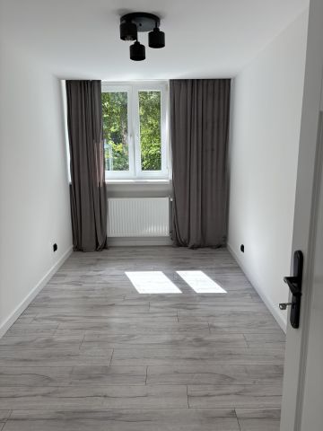 Mieszkanie 3-pokojowe Będzin Warpie, ul. Mikołaja Kopernika. Zdjęcie 1