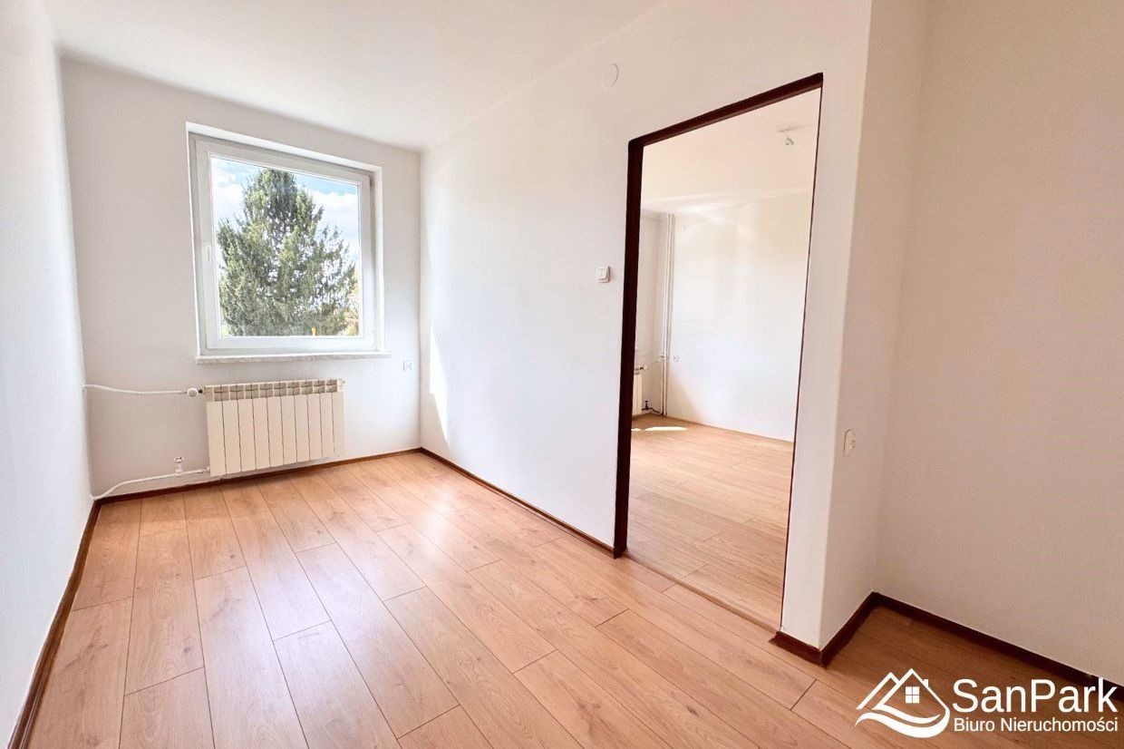 Mieszkanie 4-pokojowe Lesko, ul. Słowackiego. Zdjęcie 4