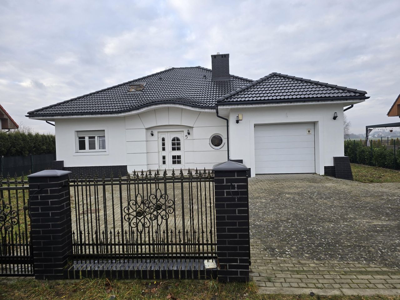 dom wolnostojący, 5 pokoi Osiedle Poznańskie, Klonowa