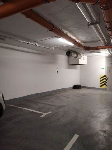 Garaż/miejsce parkingowe Kraków Dębniki, ul. Lubostroń. Zdjęcie 1