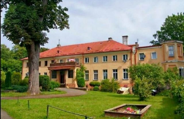 Mieszkanie 4-pokojowe Borzęcino. Zdjęcie 1