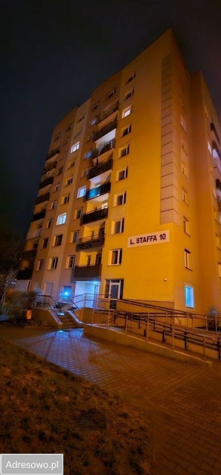 Mieszkanie 3-pokojowe Legnica Piekary Wielkie, ul. Leopolda Staffa. Zdjęcie 1