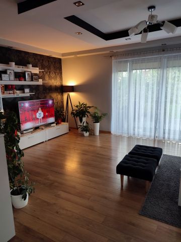 dom wolnostojący, 4 pokoje Bilcza, ul. Stefana Żeromskiego. Zdjęcie 1