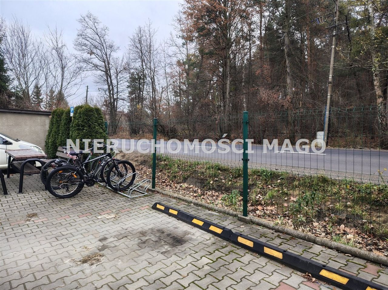 Mieszkanie 4-pokojowe Mierzęcice. Zdjęcie 13