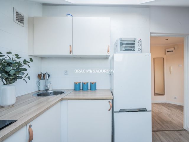 Mieszkanie 2-pokojowe Kraków Podgórze Duchackie, ul. Marii i Bolesława Wysłouchów. Zdjęcie 2