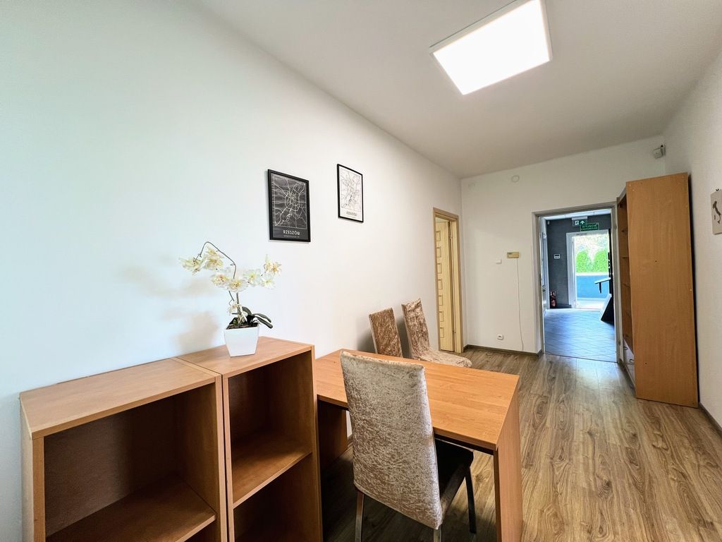 Lokal Rzeszów, al. Batalionów Chłopskich. Zdjęcie 7