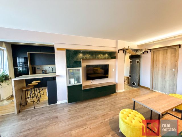 Mieszkanie 4-pokojowe Wrocław Krzyki, ul. Jerzego Kukuczki. Zdjęcie 2