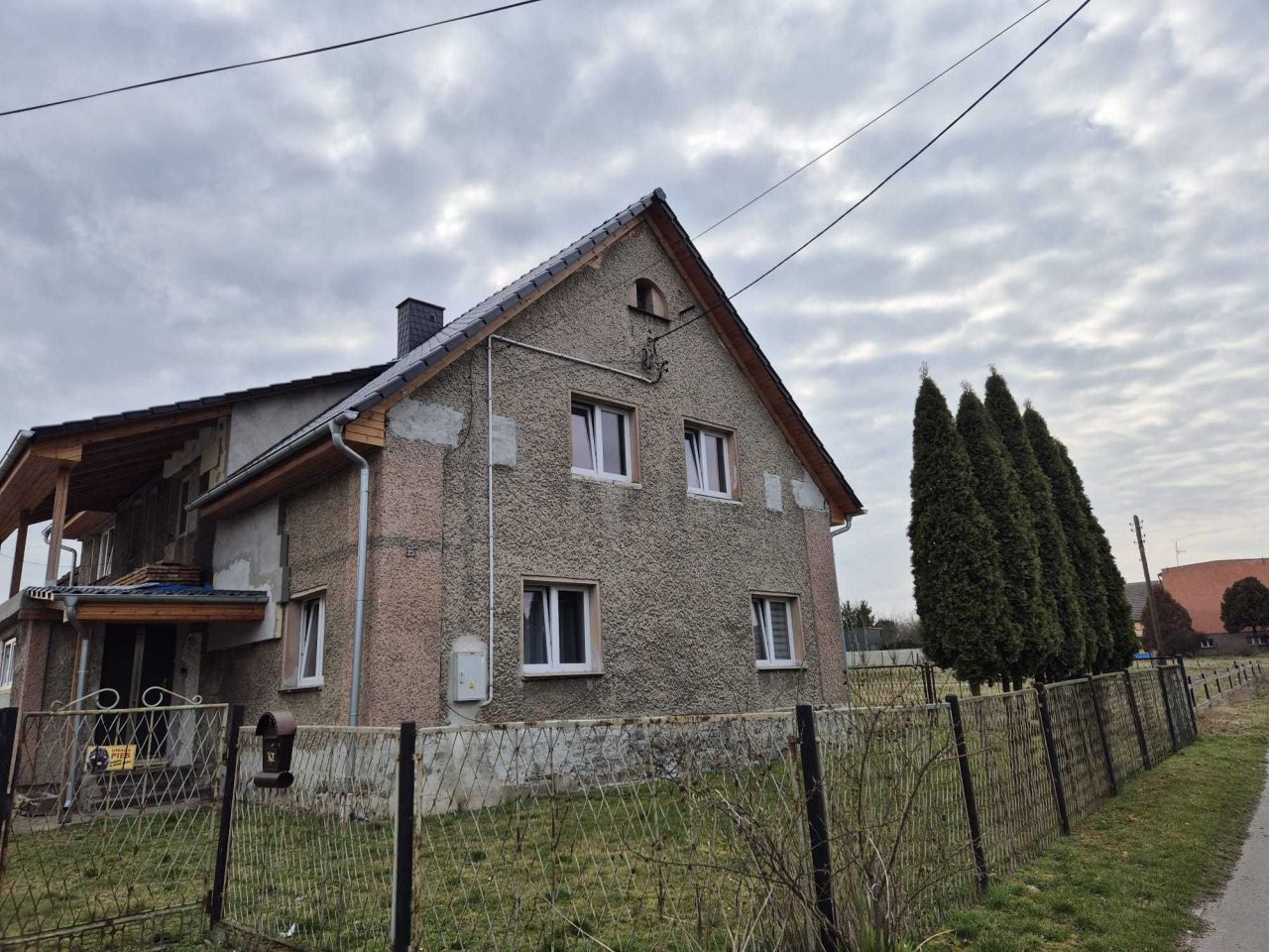 dom wolnostojący Łosiów. Zdjęcie 2