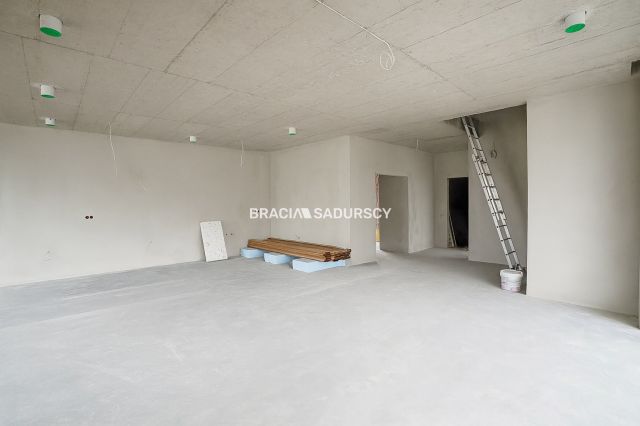 dom wolnostojący, 5 pokoi Zawada. Zdjęcie 12