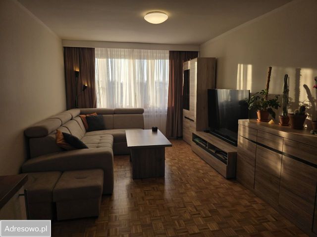 Mieszkanie 3-pokojowe Nowy Dwór Mazowiecki, ul. Bohaterów Modlina. Zdjęcie 1