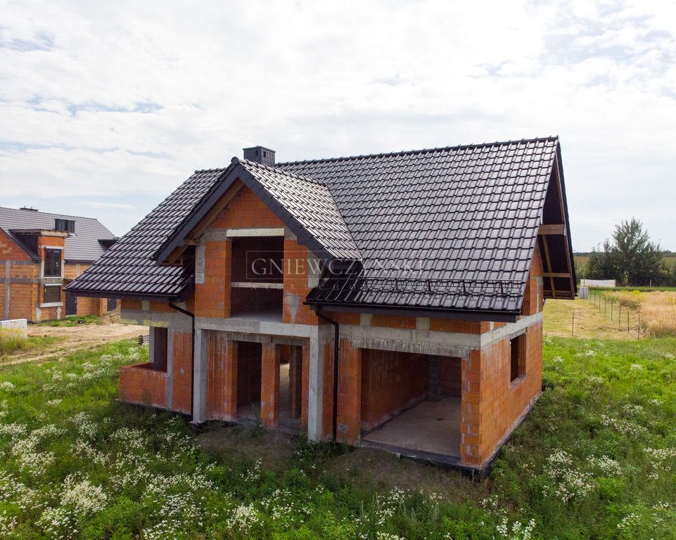 dom wolnostojący, 5 pokoi Nysa