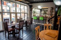 Lokal Szczecinek Centrum, ul. Boh. Warszawy. Zdjęcie 1