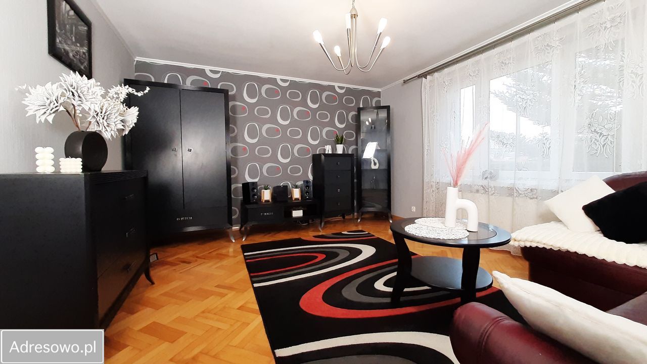 dom wolnostojący, 5 pokoi Mława Centrum, ul. Padlewskiego. Zdjęcie 2