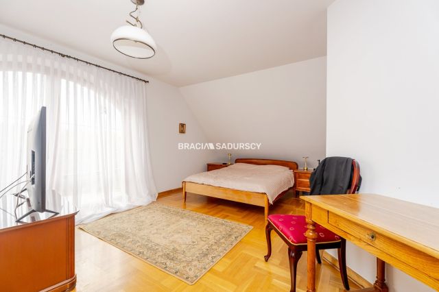 dom wolnostojący, 7 pokoi Modlniczka. Zdjęcie 22