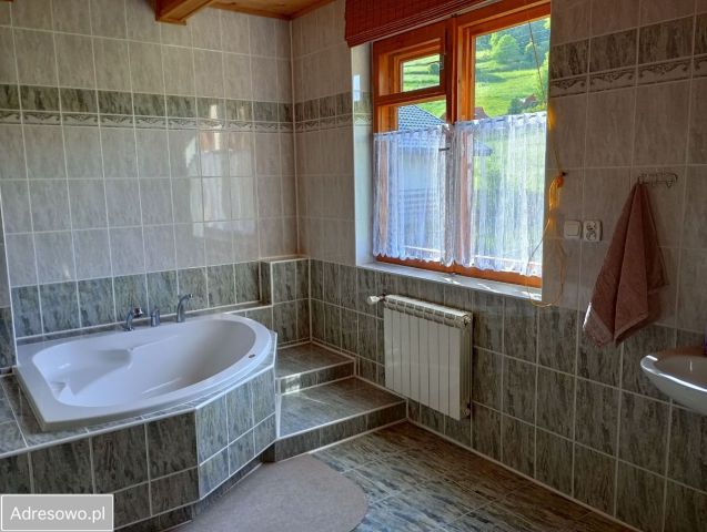 dom wolnostojący, 6 pokoi Skomielna Czarna. Zdjęcie 11
