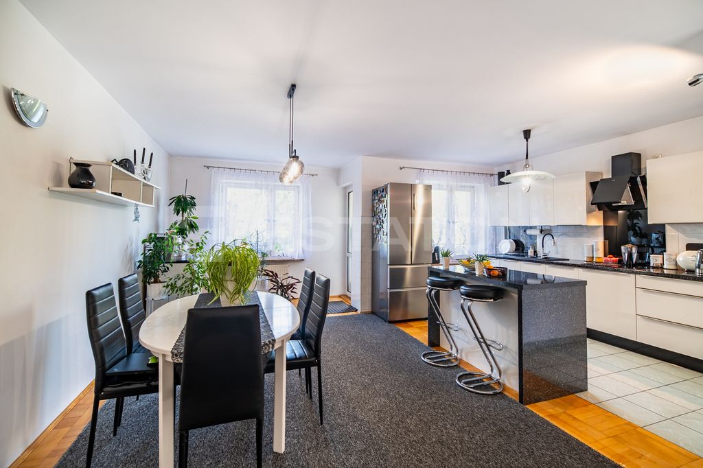 dom szeregowy, 5 pokoi Rzeszów, ul. Cicha. Zdjęcie 8