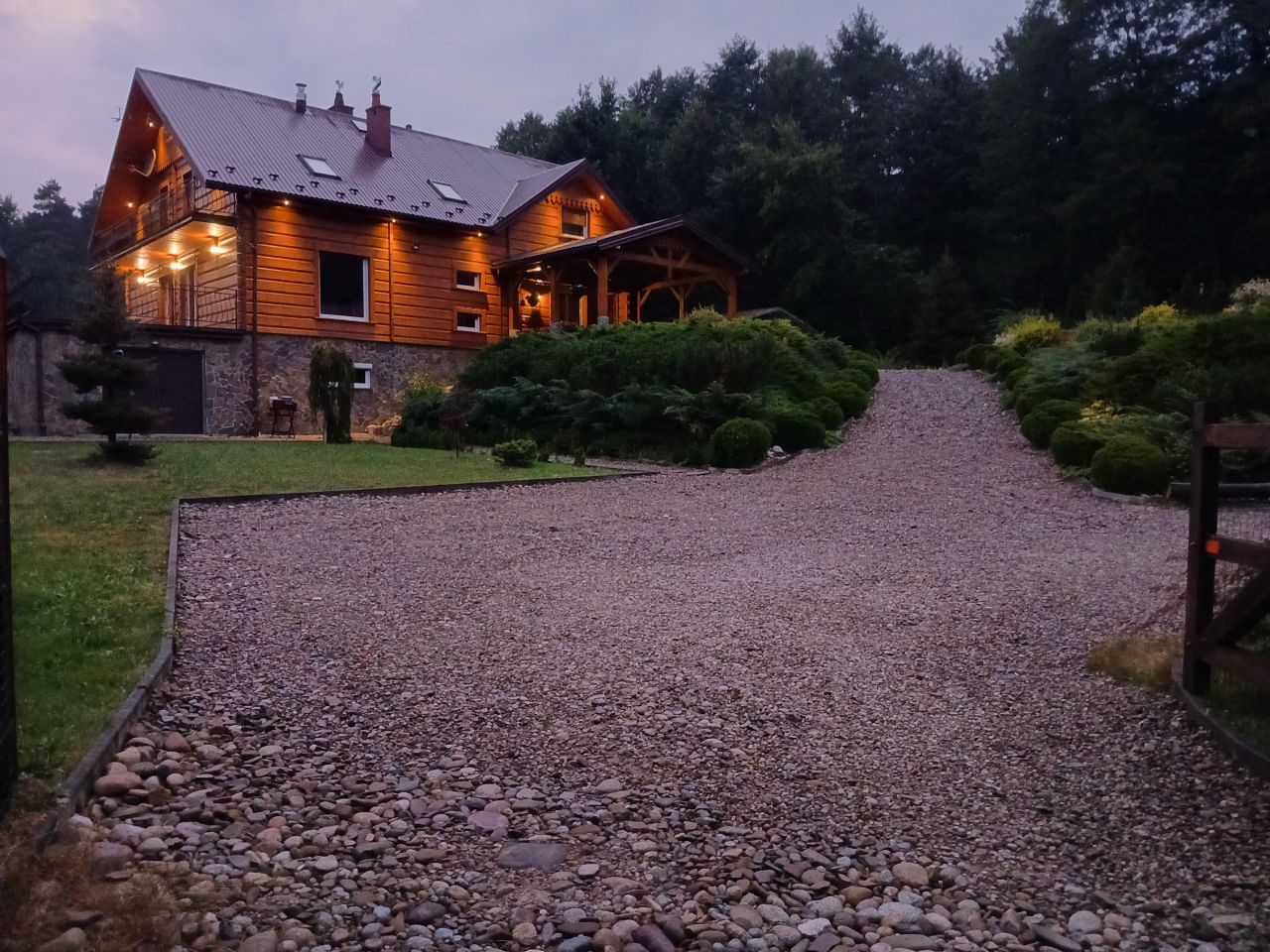 dom wolnostojący, 7 pokoi Roztoka-Brzeziny Majdan. Zdjęcie 19