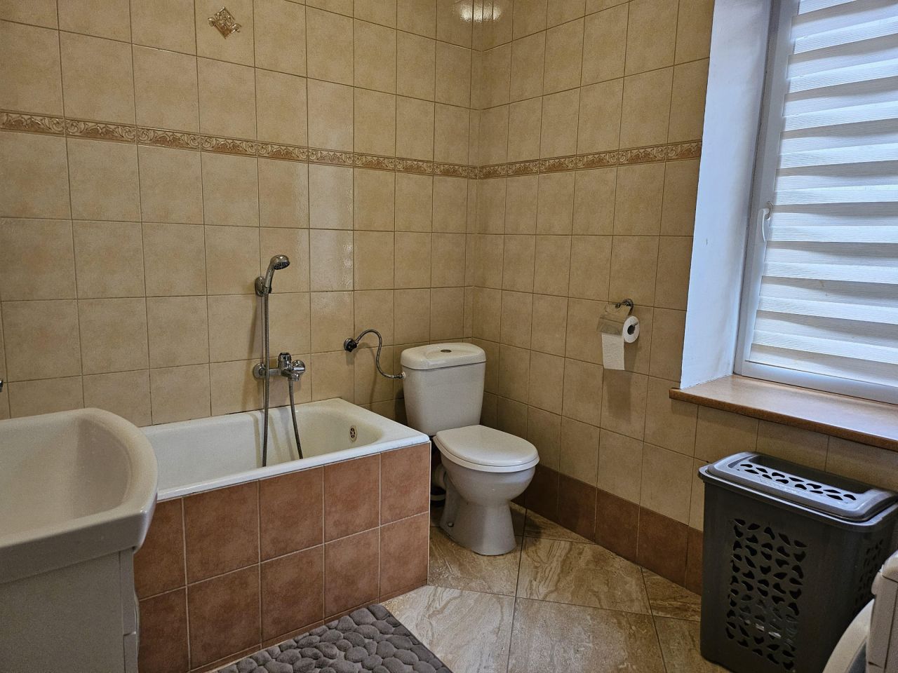 dom wolnostojący, 4 pokoje Minty. Zdjęcie 4