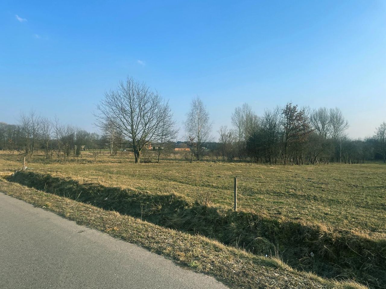 Działka budowlana Nowinki. Zdjęcie 1