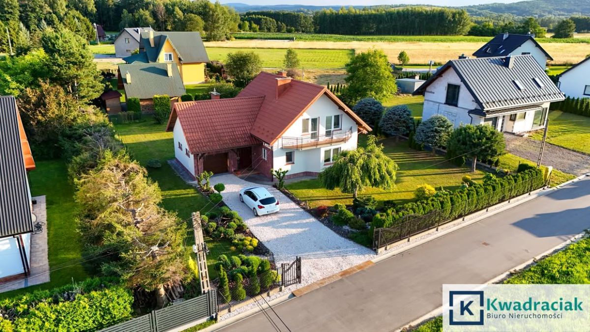 dom wolnostojący, 5 pokoi Dobieszyn. Zdjęcie 1