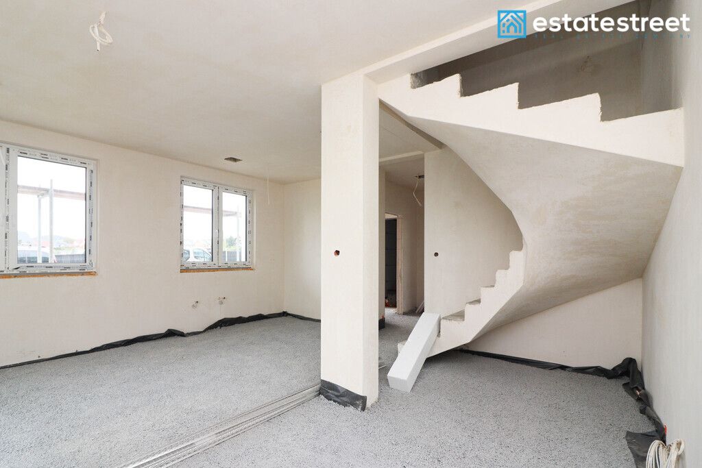 bliźniak, 5 pokoi Mników. Zdjęcie 17