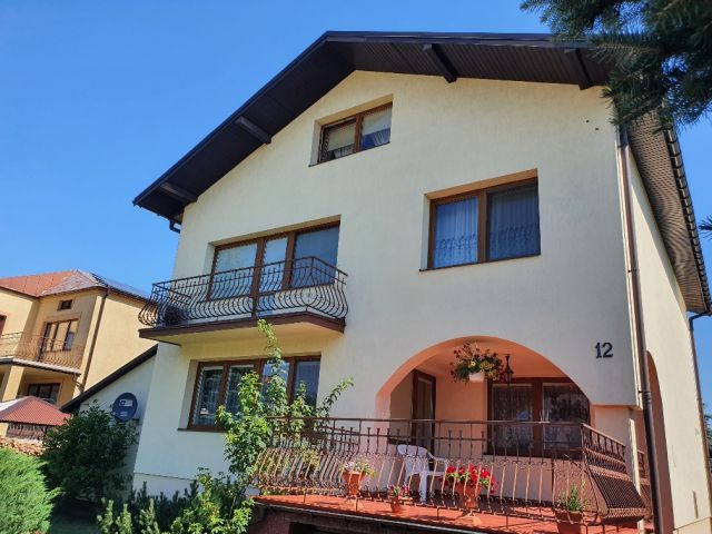 dom wolnostojący, 9 pokoi Dęblin, ul. Królowej Jadwigi. Zdjęcie 1