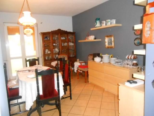 dom wolnostojący, 7 pokoi Tłuszcz. Zdjęcie 5