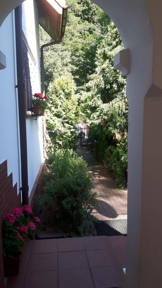 dom wolnostojący, 10 pokoi Baniocha. Zdjęcie 5