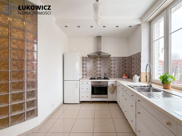 Mieszkanie 3-pokojowe Bielsko-Biała, ul. Kazimierza Brodzińskiego. Zdjęcie 8