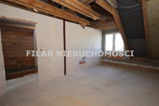 dom szeregowy, 5 pokoi Obora. Zdjęcie 13