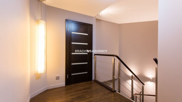 Mieszkanie 4-pokojowe Kraków Dębniki, ul. Kazimierza Pułaskiego. Zdjęcie 32