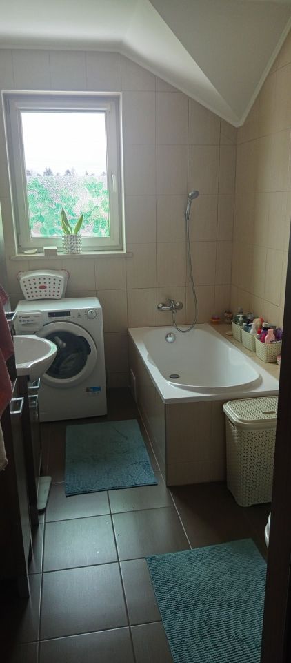 Mieszkanie 3-pokojowe Nowy Sącz Święta Helena, ul. Stefana Banacha. Zdjęcie 3