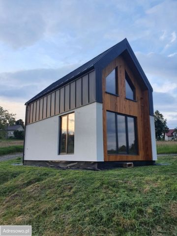 dom wolnostojący, 2 pokoje Kobylec. Zdjęcie 1