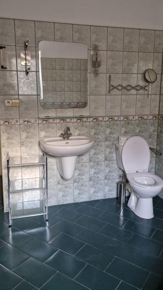 dom wolnostojący, 7 pokoi Księginice, ul. Podolska. Zdjęcie 6